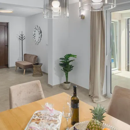 Lovely In With Wifi Ferienhaus
