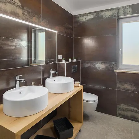 Holiday home Lovely In With Wifi Sveti Petar u Sumi