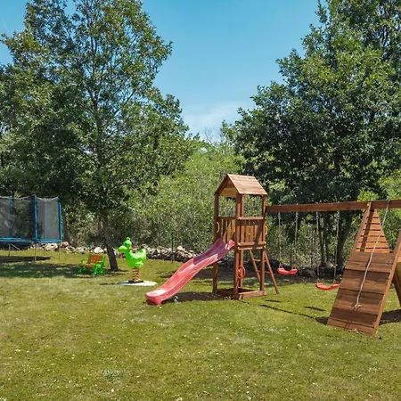 Lovely In With Wifi Holiday home
