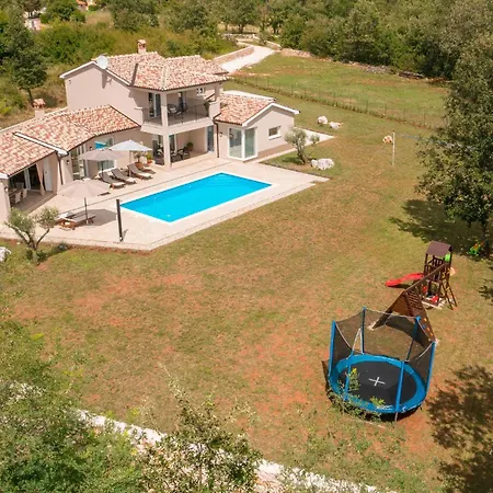 Lovely In With Wifi Holiday home *